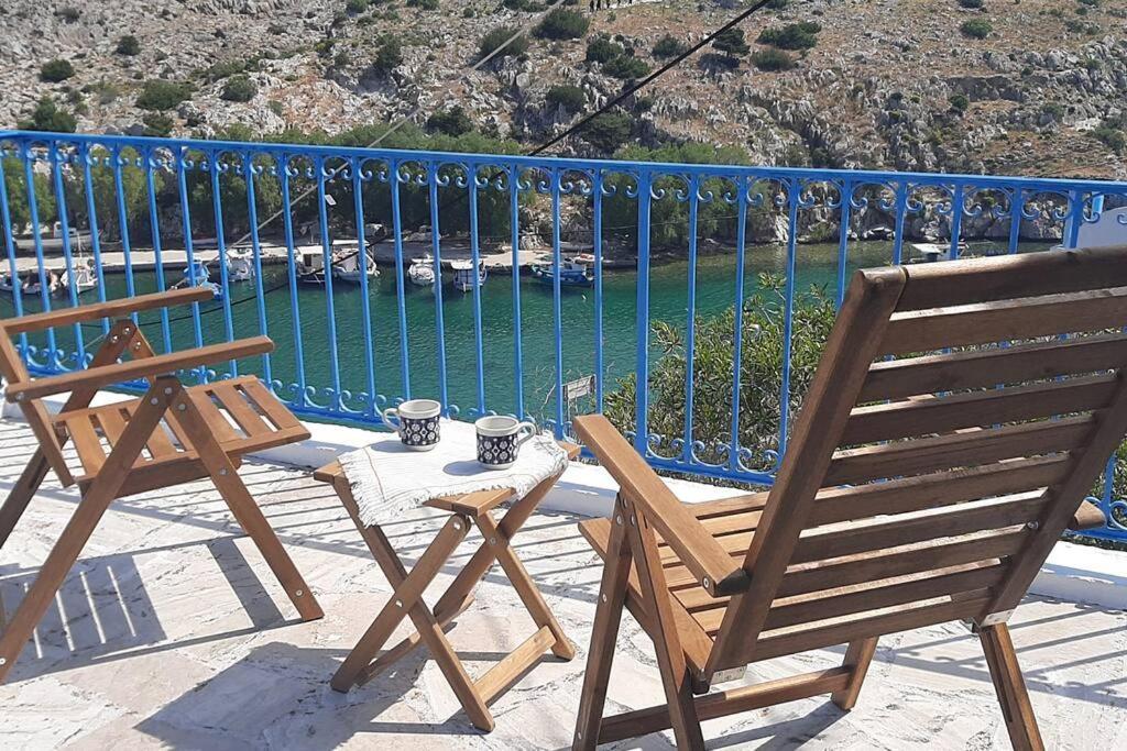 Holiday home Four View House In Kalymnos κάθε μπαλκόνι έχει άλλη θέα